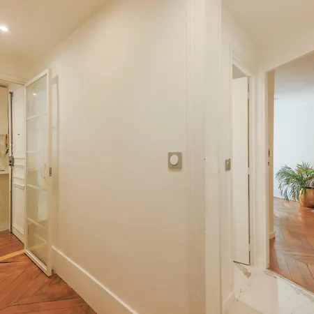 Champs Elysees Luxury Apartment Paris