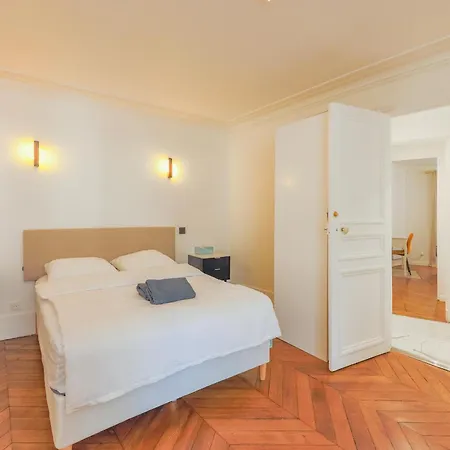 Apartment Champs Elysees Luxury Paris