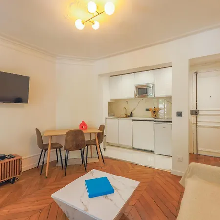 Apartment Champs Elysees Luxury