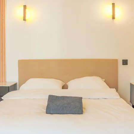 Champs Elysees Luxury Apartment *